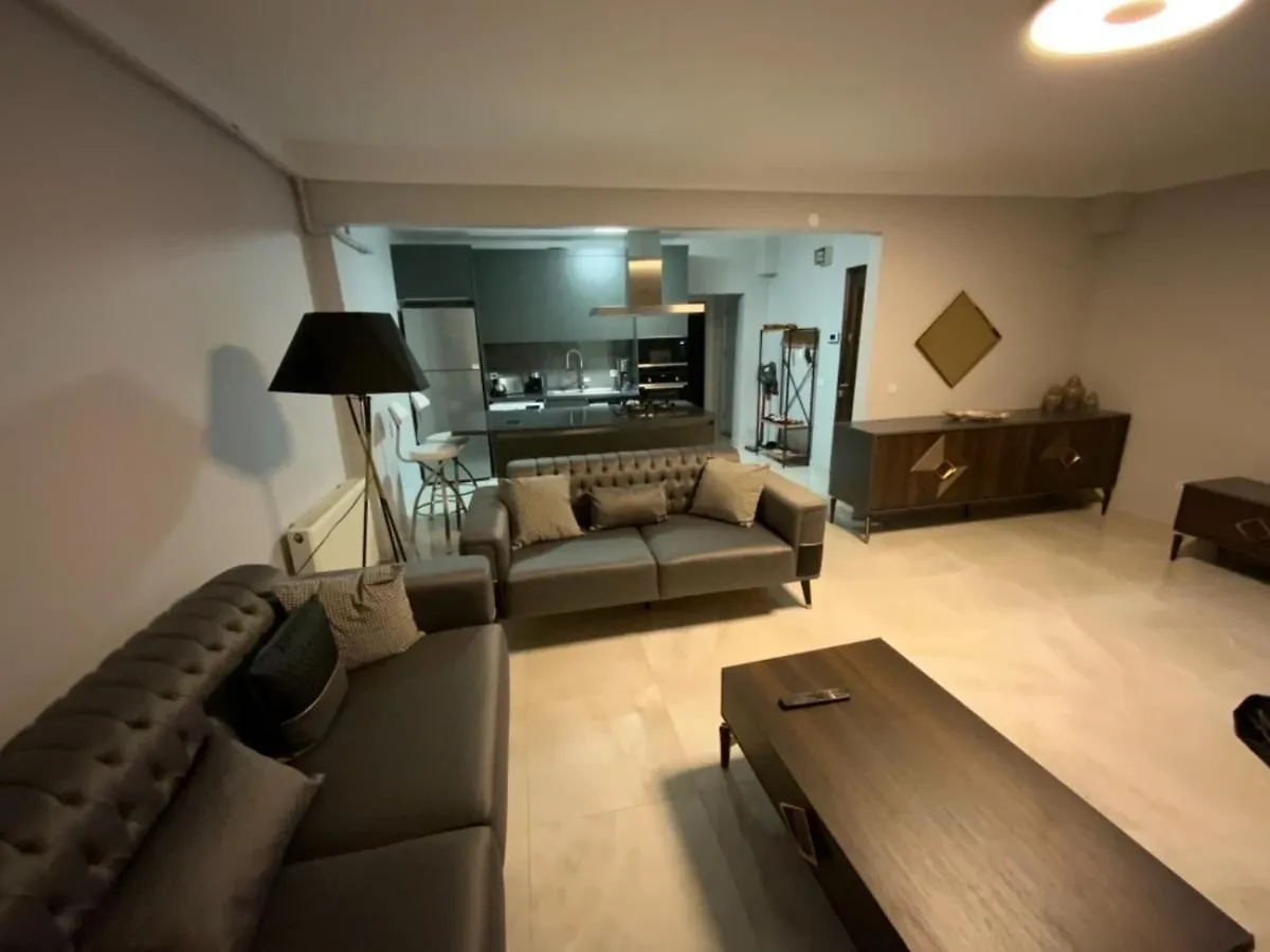 Luxury Z-Apart Family Homes 2 Bedrooms Wifi Near Metro Zeytinburnu İstanbul 0*,  Türkiye